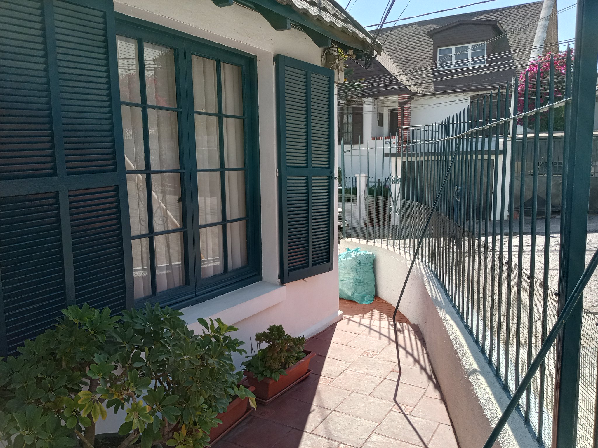 Hermosa Casa Esquina en Santiago